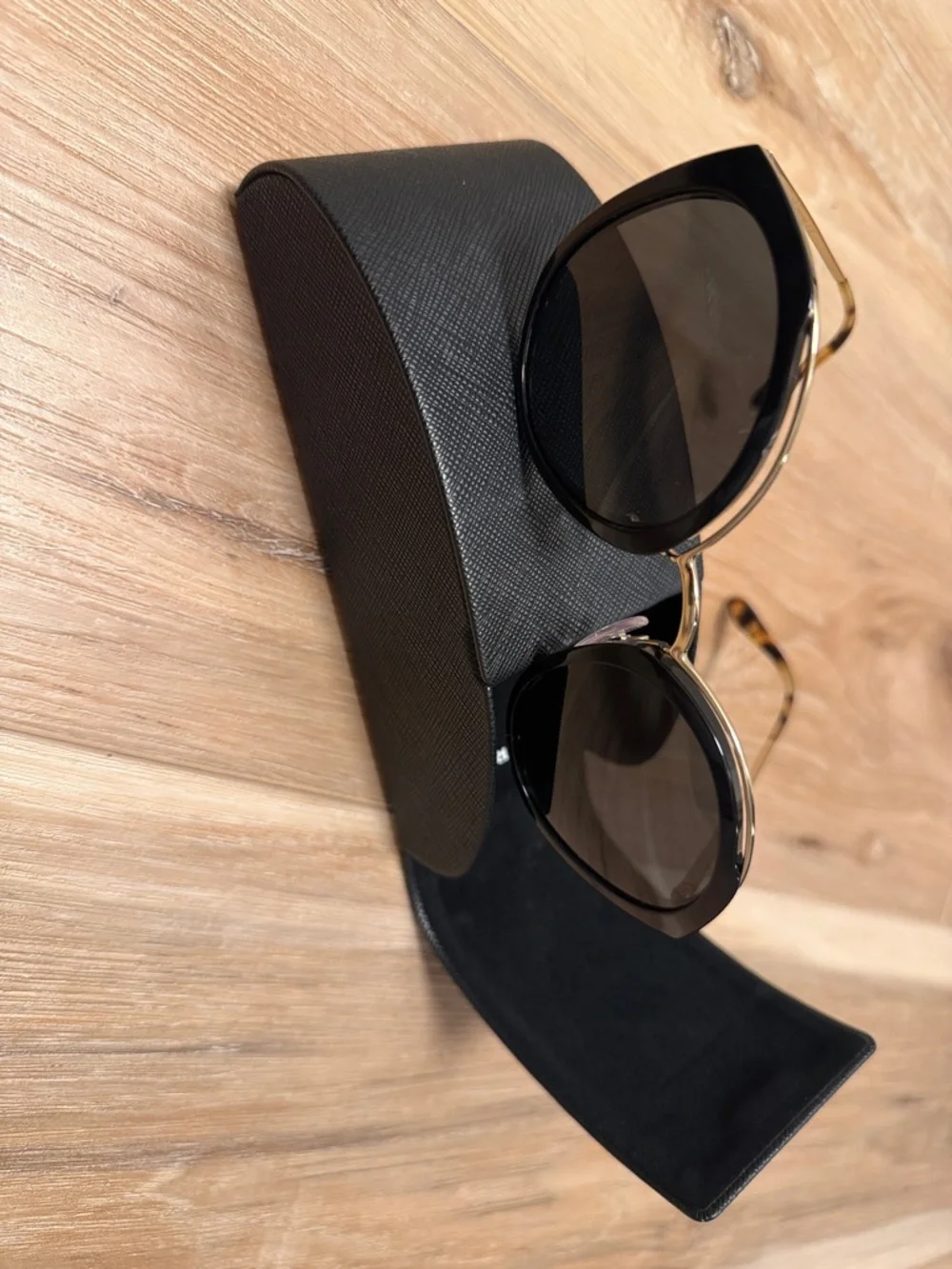 Prada Sunglasses with Leather Eyewear Case - Picture 5 of 6